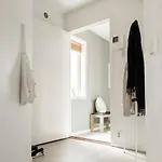 3-room - In The Middle Of Center * ברגן